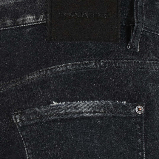 ZWART