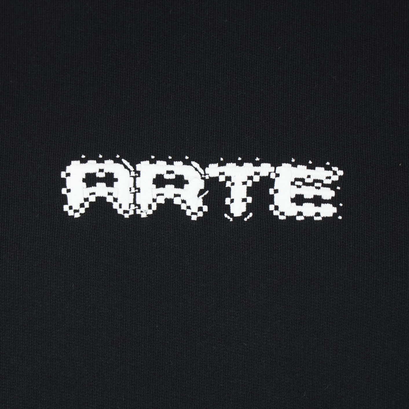 ZWART