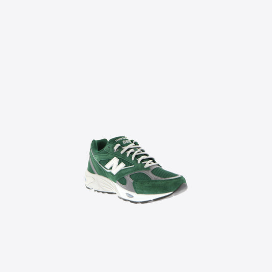 Runner donkergroen 880